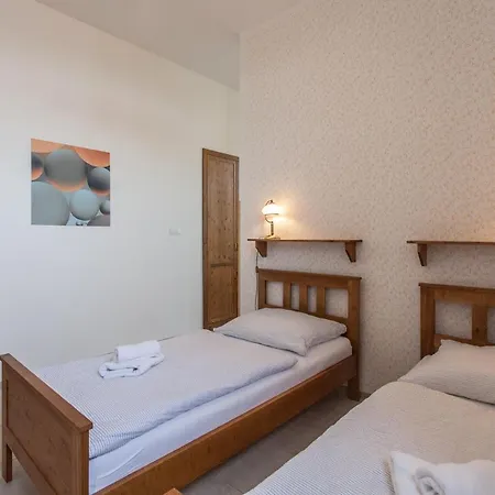 A Restaurace U Hájků Inn *